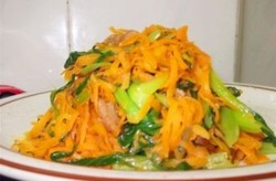 胡萝卜青菜炒肉丝