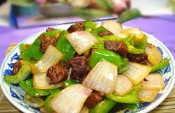 柿子椒炒麂子肉
