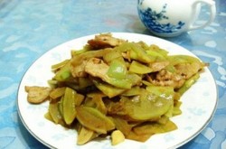 青柿子炒肉片