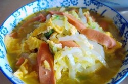 鸡蛋火腿肠炒白菜