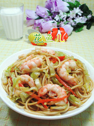 虾仁圆白菜炒面