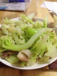 菜花炒肉片