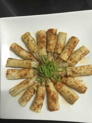 豆腐皮卷金针菇
