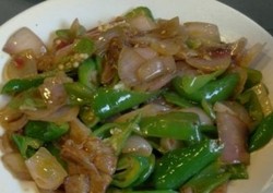 圆葱青椒炒肉