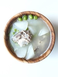 豌豆山药排骨汤