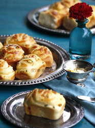 葱花火腿肠面包卷