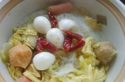煲鹌鹑鱼丸粉丝