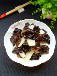炒黑白菜