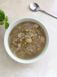 绿豆桂圆粥