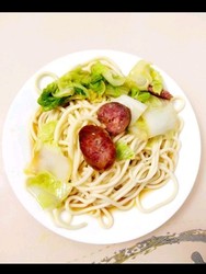 香肠拌面