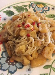 金针菇炒油豆腐
