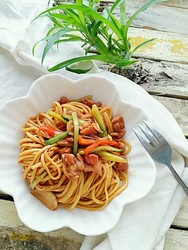 鸡丁酱油炒面