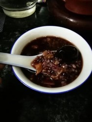 花胶红枣黑米粥