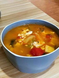 番茄豆腐菠菜汤