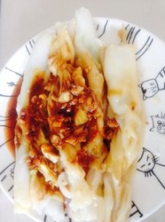 猪肉鸡蛋白菜肠粉