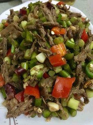 下饭菜（干豆角蒜苔炒肉）