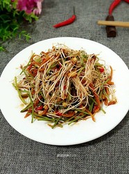 凉拌大蒜须