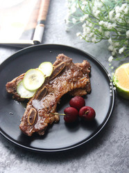 青柠黑椒煎牛仔骨