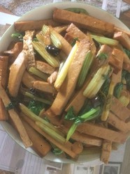 芹菜豆腐干