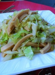 肉肠圆白菜