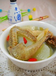 山药黄芪炖乳鸽