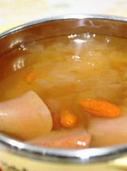 冰糖银耳雪梨羹