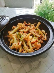 豆瓣酱焗花菜鸡肉煲