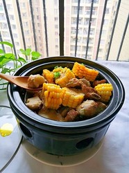 香芋玉米焖排骨煲