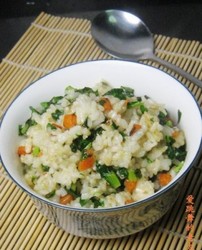 青菜叶胡萝卜炒饭