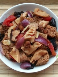 香菇烧竹笋烤麸