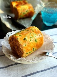 葱香肉松面包卷