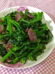 腊肠炒芥蓝
