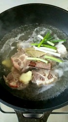 番茄牛尾汤