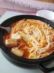 辣白菜豆腐煲