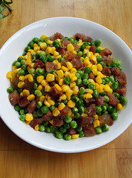 豌豆玉米炒腊肠