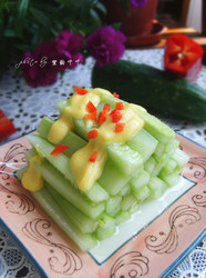 蛋黄拌黄瓜条