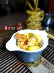 土豆炖卤猪脚