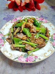 青椒香芹炒猪利