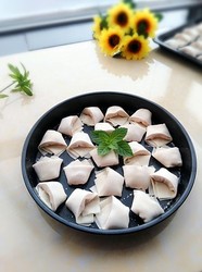 胡萝卜莲藕鲜肉馄饨