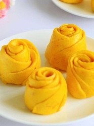 枸杞牛奶花卷