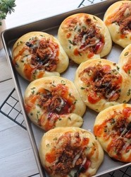 海苔肉松火腿肠小面包