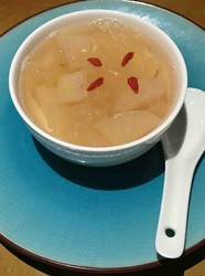 冰糖银耳炖雪梨