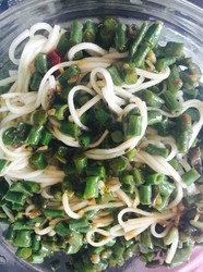 豇豆橄榄菜拌面