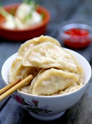 西芹豆腐皮肉饺
