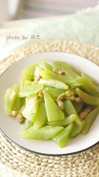 五花肉炒莴苣