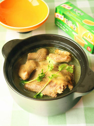 清炖鸽子汤