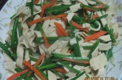 韭苔炒豆腐皮