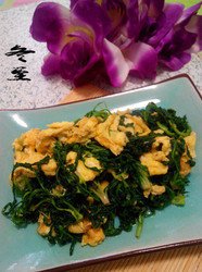 荠菜炒鸡蛋