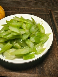 素炒西芹