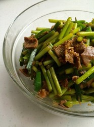 蒜薹炒肉片